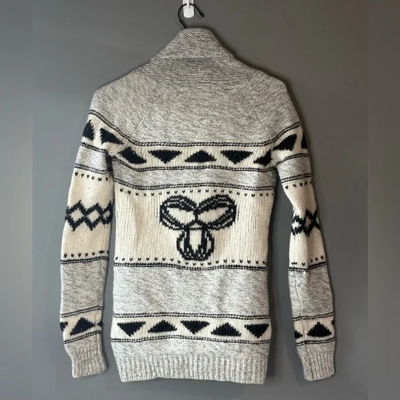 Aritzia TNA size small 100% lambswool button-up cardigan sweater in grey/white - Picture 3 of 7